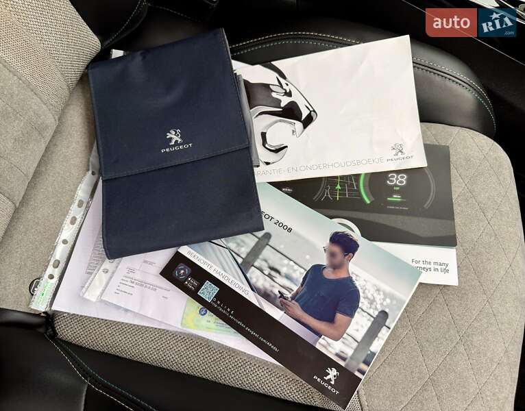 Позашляховик / Кросовер Peugeot e-2008 2020 в Бердичеві