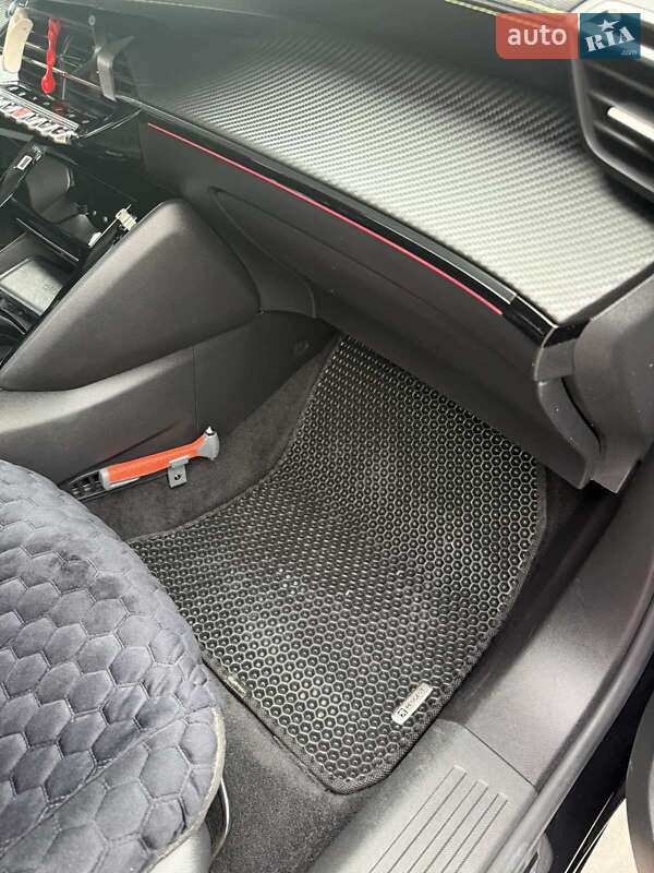 Внедорожник / Кроссовер Peugeot e-2008 2020 в Самборе