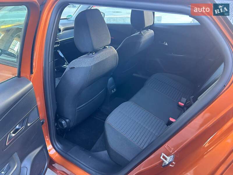 Позашляховик / Кросовер Peugeot e-2008 2022 в Львові