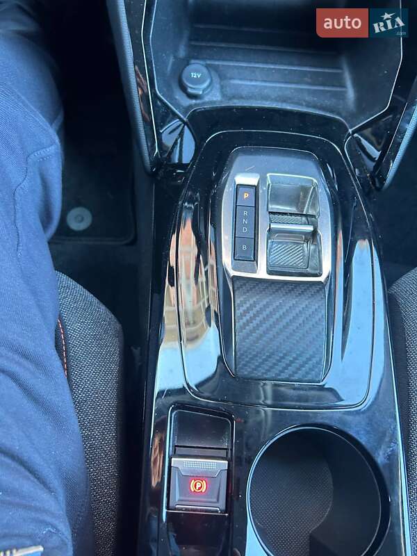 Позашляховик / Кросовер Peugeot e-2008 2022 в Львові