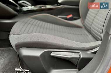 Внедорожник / Кроссовер Peugeot e-2008 2021 в 
