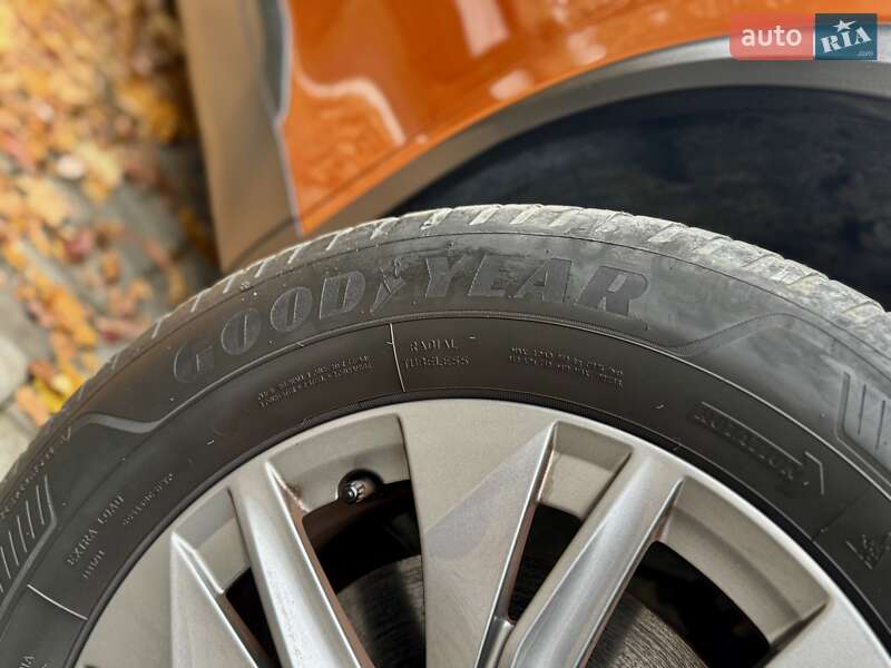 Позашляховик / Кросовер Peugeot e-2008 2021 в Дрогобичі