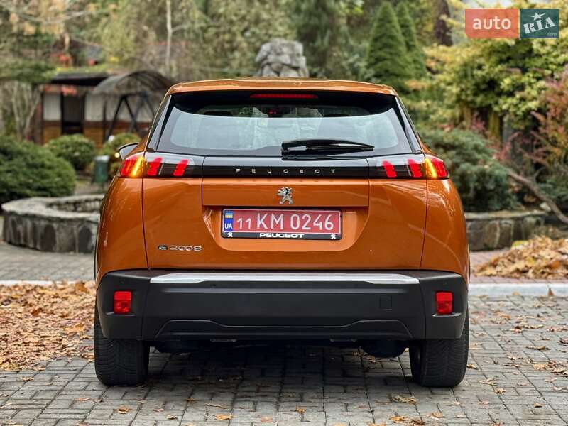 Позашляховик / Кросовер Peugeot e-2008 2021 в Дрогобичі