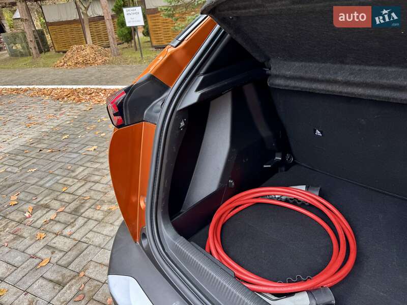 Позашляховик / Кросовер Peugeot e-2008 2021 в Дрогобичі