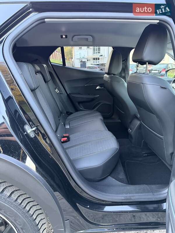 Внедорожник / Кроссовер Peugeot e-2008 2020 в Львове