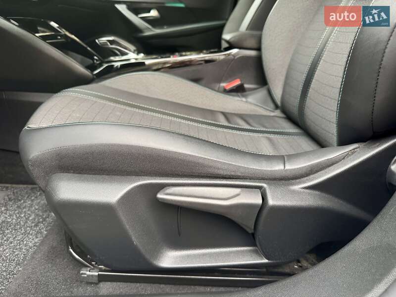 Внедорожник / Кроссовер Peugeot e-2008 2021 в Дрогобыче фото 46 Внедорожник / Кроссовер Peugeot e-2008 2021 в Дрогобыче