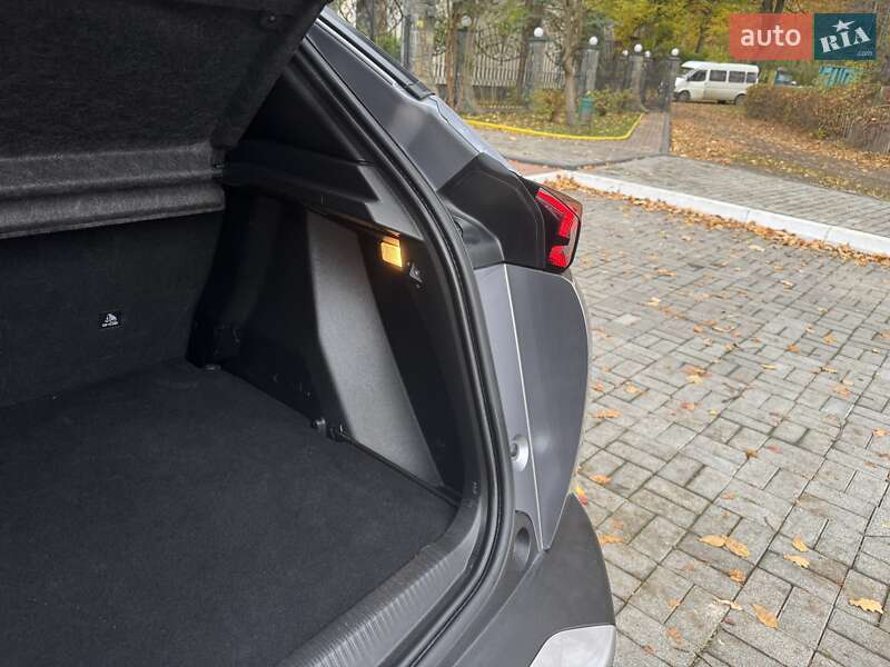 Внедорожник / Кроссовер Peugeot e-2008 2021 в Дрогобыче фото 80 Внедорожник / Кроссовер Peugeot e-2008 2021 в Дрогобыче