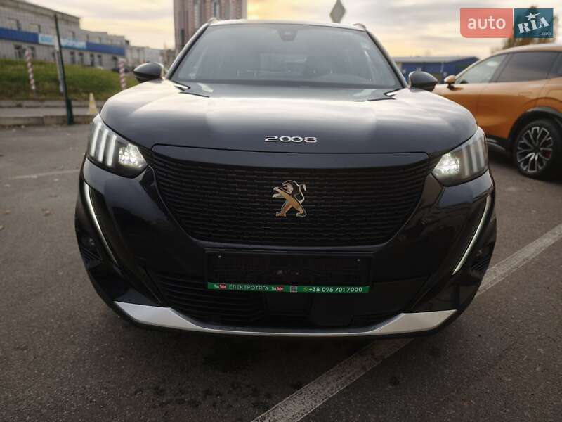 Внедорожник / Кроссовер Peugeot e-2008 2021 в Киеве