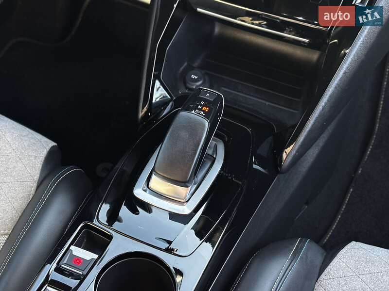 Внедорожник / Кроссовер Peugeot e-2008 2021 в Львове