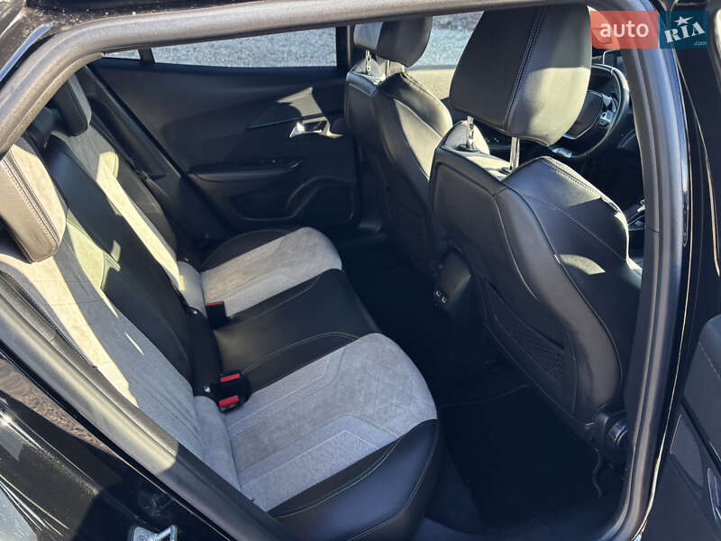 Внедорожник / Кроссовер Peugeot e-2008 2021 в Львове