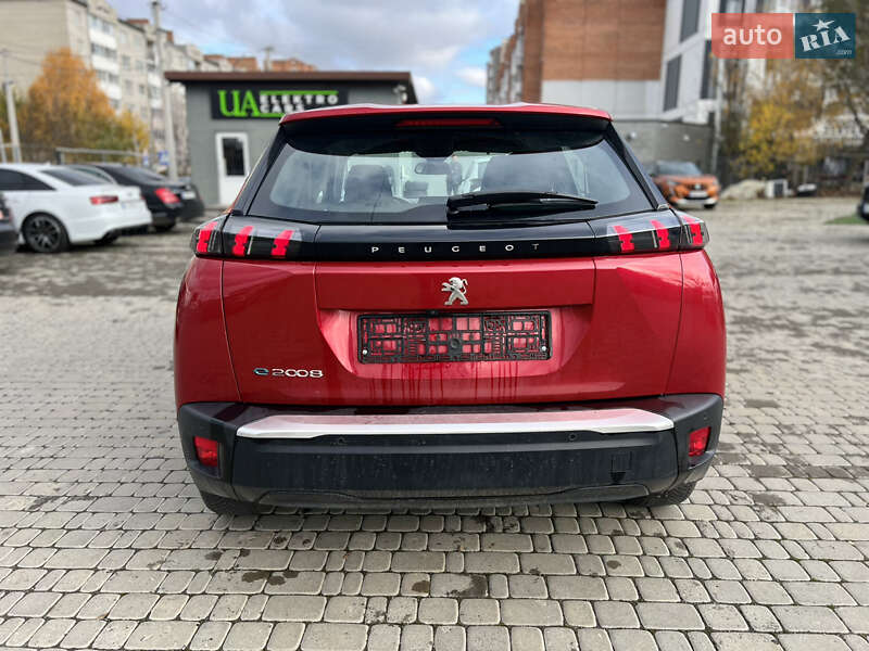 Позашляховик / Кросовер Peugeot e-2008 2022 в Луцьку