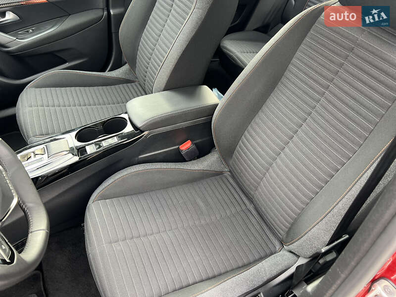 Позашляховик / Кросовер Peugeot e-2008 2022 в Луцьку