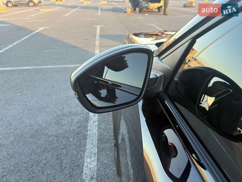 Позашляховик / Кросовер Peugeot e-2008 2021 в Львові