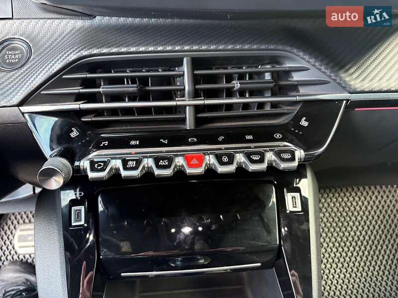 Позашляховик / Кросовер Peugeot e-2008 2021 в Львові