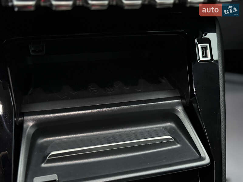 Внедорожник / Кроссовер Peugeot e-2008 2021 в Дрогобыче