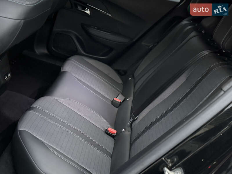 Внедорожник / Кроссовер Peugeot e-2008 2021 в Дрогобыче