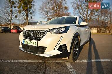Позашляховик / Кросовер Peugeot e-2008 2021 в Рівному