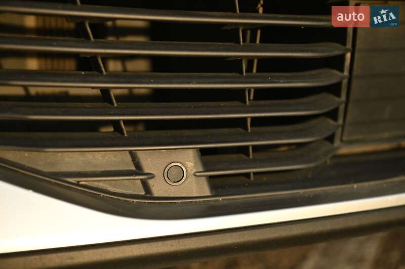 Внедорожник / Кроссовер Peugeot e-2008 2021 в Ровно