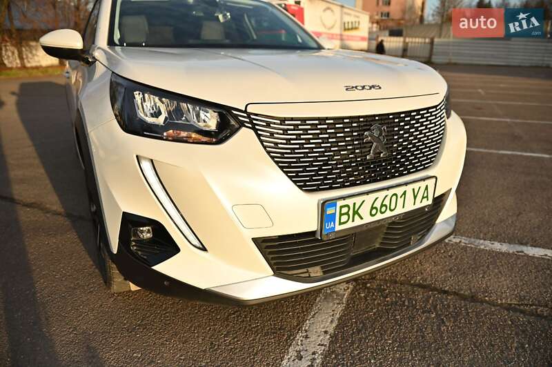 Внедорожник / Кроссовер Peugeot e-2008 2021 в Ровно