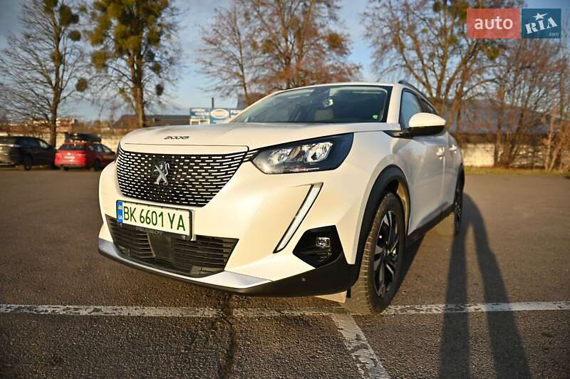 Внедорожник / Кроссовер Peugeot e-2008 2021 в Ровно