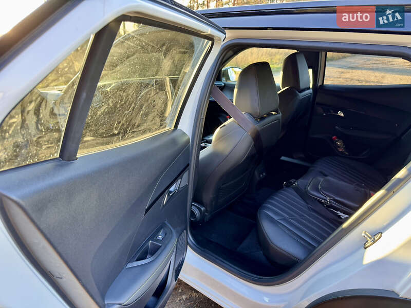 Внедорожник / Кроссовер Peugeot e-2008 2020 в Броварах фото 13 Внедорожник / Кроссовер Peugeot e-2008 2020 в Броварах