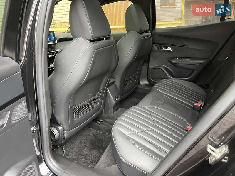 Внедорожник / Кроссовер Peugeot e-2008 2021 в Тернополе