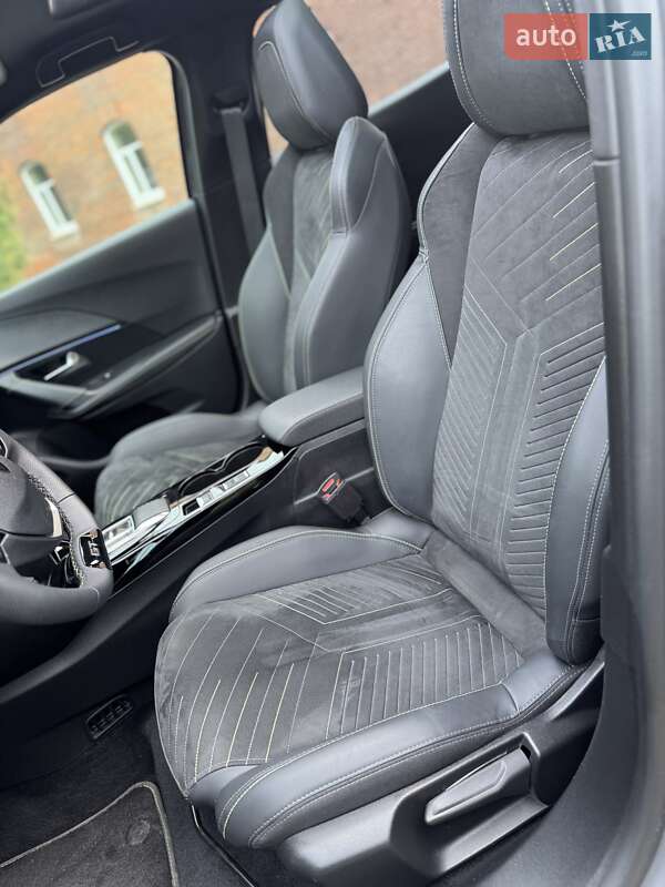 Внедорожник / Кроссовер Peugeot e-2008 2024 в Львове