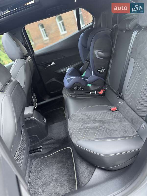 Внедорожник / Кроссовер Peugeot e-2008 2024 в Львове