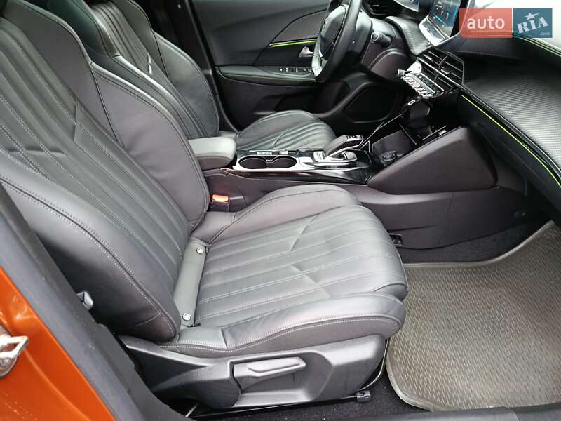 Внедорожник / Кроссовер Peugeot e-2008 2020 в Дубно