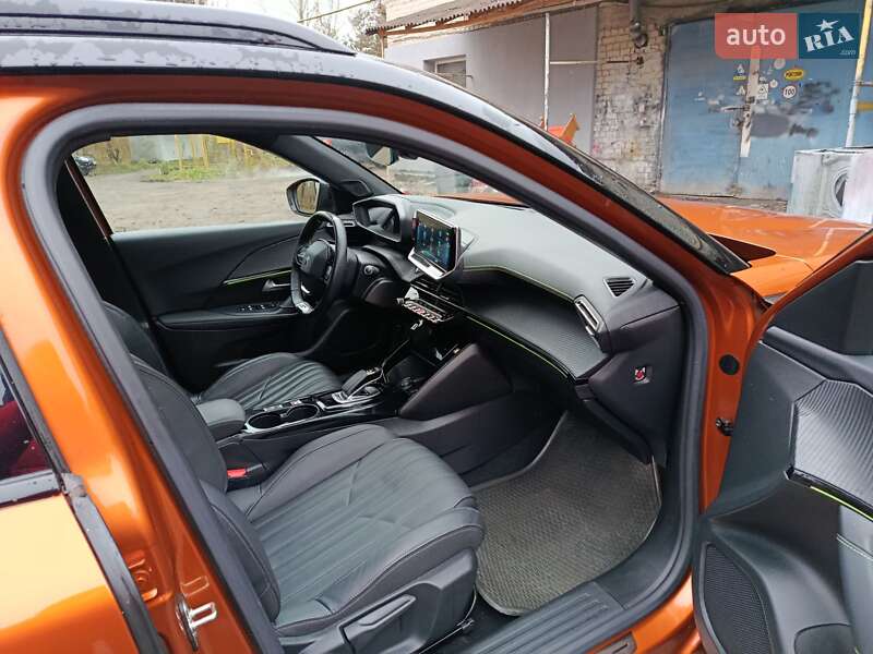 Внедорожник / Кроссовер Peugeot e-2008 2020 в Дубно