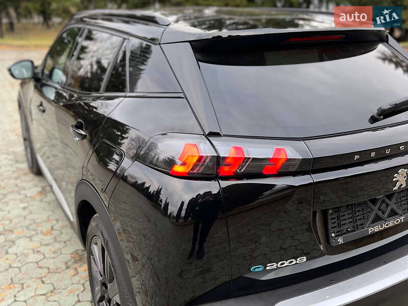Внедорожник / Кроссовер Peugeot e-2008 2022 в Ровно