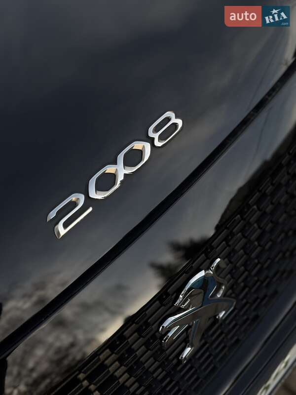 Позашляховик / Кросовер Peugeot e-2008 2020 в Львові