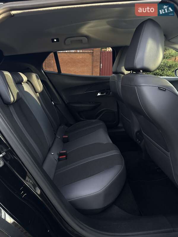 Позашляховик / Кросовер Peugeot e-2008 2020 в Львові