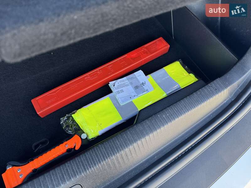 Позашляховик / Кросовер Peugeot e-2008 2020 в Дрогобичі фото 80 Позашляховик / Кросовер Peugeot e-2008 2020 в Дрогобичі