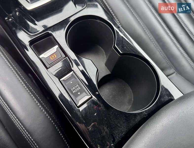 Позашляховик / Кросовер Peugeot e-2008 2020 в Луцьку