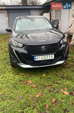 Внедорожник / Кроссовер Peugeot e-2008 2022 в Киеве