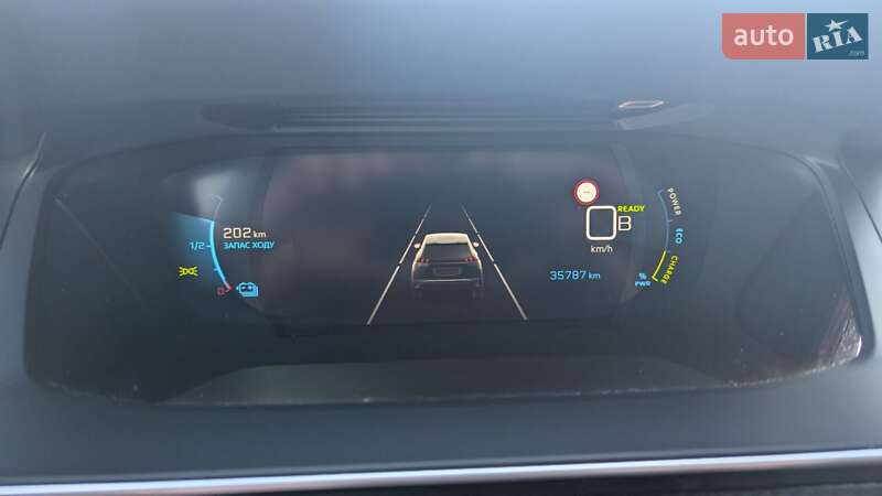 Внедорожник / Кроссовер Peugeot e-2008 2022 в Львове