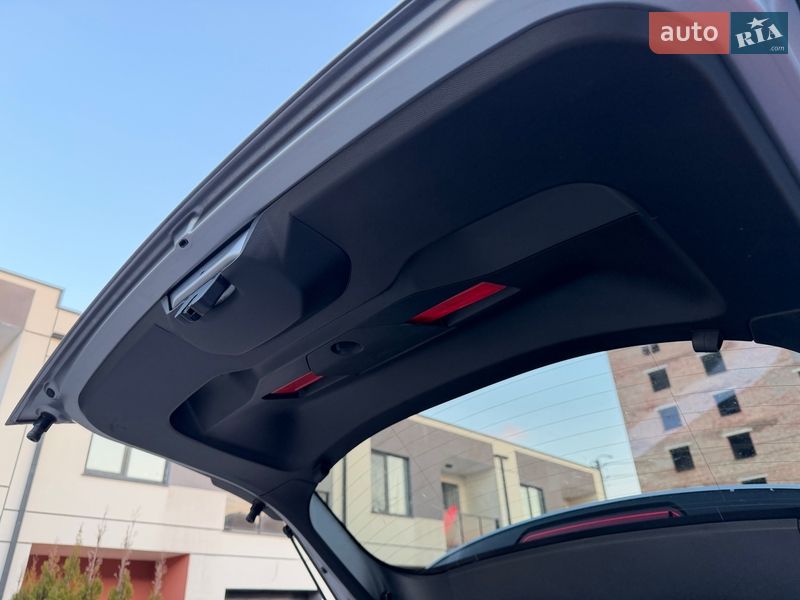 Внедорожник / Кроссовер Peugeot e-2008 2020 в Луцке