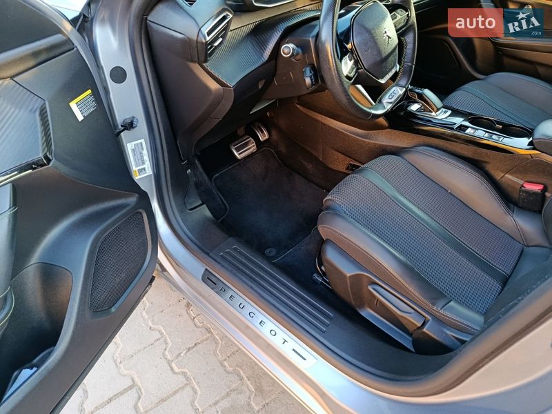 Внедорожник / Кроссовер Peugeot e-2008 2020 в Дубно