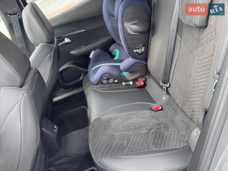 Внедорожник / Кроссовер Peugeot e-2008 2024 в Львове