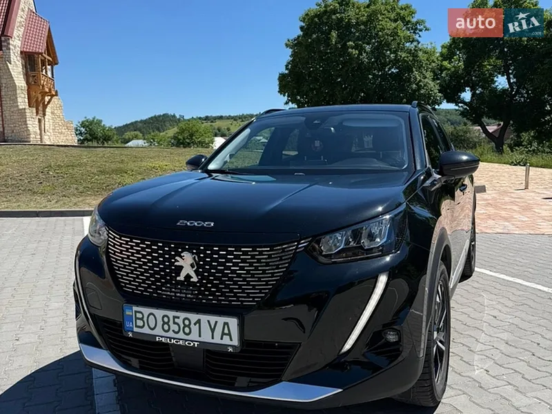 Peugeot e-2008
