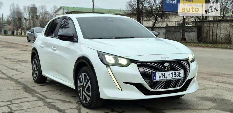 Хетчбек Peugeot e-208 2023 в Жовтих Водах