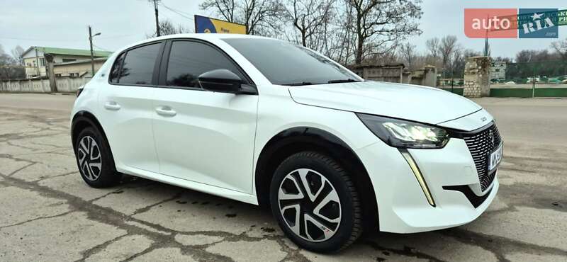 Хетчбек Peugeot e-208 2023 в Жовтих Водах