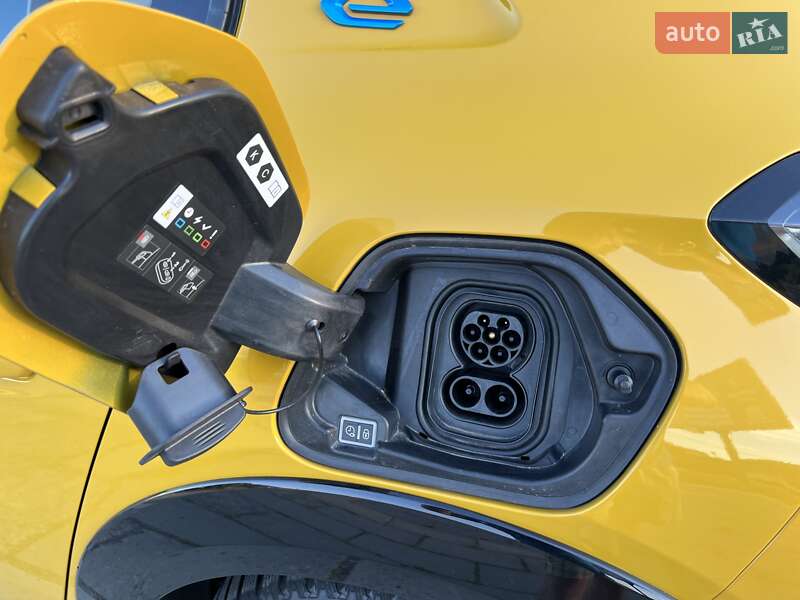 Хэтчбек Peugeot e-208 2021 в Киеве