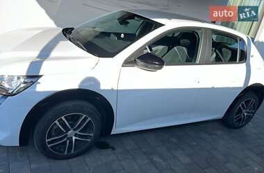 Хэтчбек Peugeot e-208 2022 в 