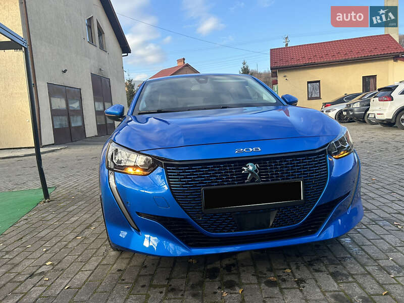Хэтчбек Peugeot e-208 2021 в Львове