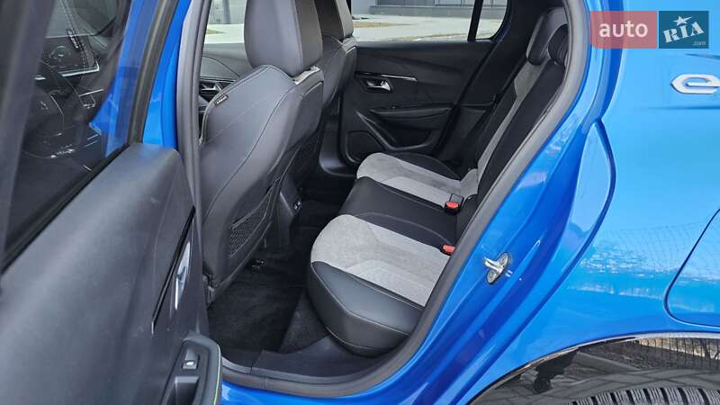 Хэтчбек Peugeot e-208 2021 в Ивано-Франковске