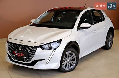 Хэтчбек Peugeot e-208 2021 в 