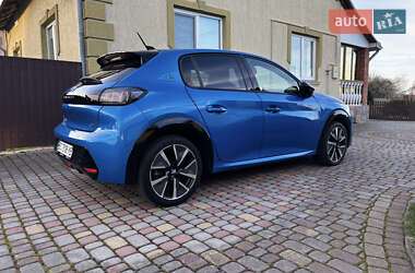 Хэтчбек Peugeot e-208 2022 в 