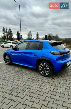 Хэтчбек Peugeot e-208 2021 в 